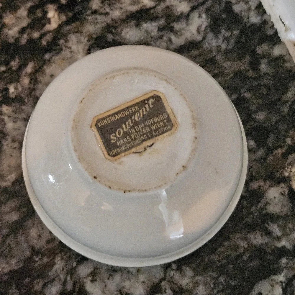 VTG Porcelain Vienna Austria Coat Of Arms Jar‎ Powder Trinket Victorian dish